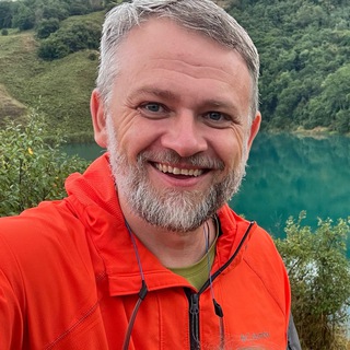 Telegram profile photo for Гордеев. Седой предприниматель.