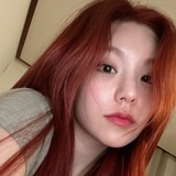 Telegram profile photo for Yeji Hwang.