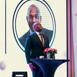 Telegram profile photo for Vusi Thembekwayo : Hello Family