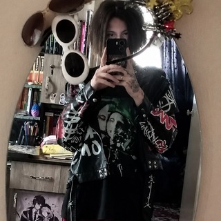 Telegram profile photo for куда пропала элис?.btw
