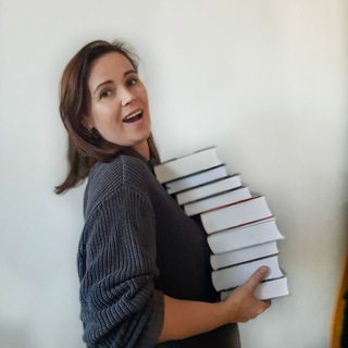 Telegram profile photo for bookshelf_uss