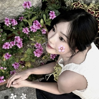 Telegram profile photo for 🔒㊛︎ : Ƴꪊɾỉ 조유리 - 🌸