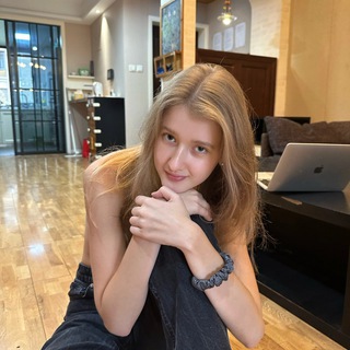 Telegram profile photo for 素材套图人设绘画包装【欧美女】