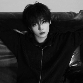Telegram profile photo for 𝗩𝗘𝗡𝗢𝗠 𝗥𝗢𝗢𝗠🍀🖤