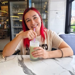 Telegram profile photo for Авитолог суетолог 👻 Автор курса авитологов SuperТологи 🚀 Ирина Лебедева ✨