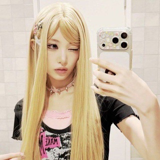 Telegram profile photo for lip bomb 