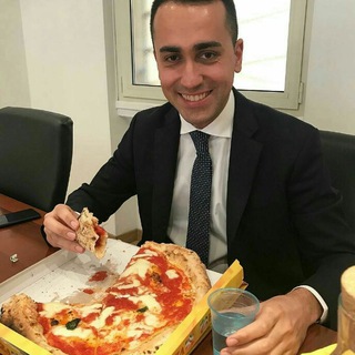 Telegram profile photo for La stessa foto di Di Maio ogni tanto