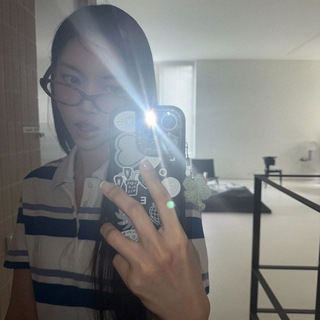 Telegram profile photo for стикеры с Юной / stickers with Yunah
