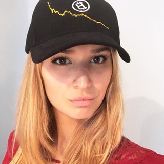 Telegram profile photo for Crypto Signals Girl Sandra