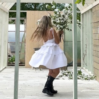 Telegram profile photo for Дом с белым садом.
