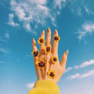 Telegram profile photo for 🌻 مــود || Mood 🌻