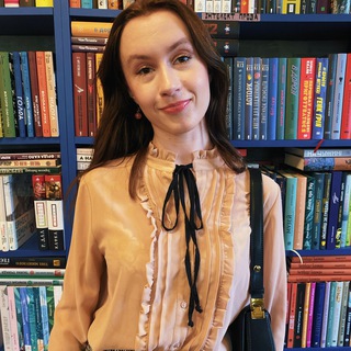 Telegram profile photo for Яна про Літературу 🫡