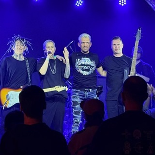 Telegram profile photo for 4Tone - Офисный рок🤘
