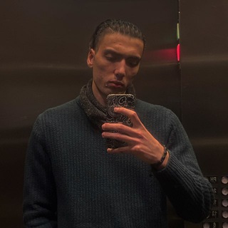 Telegram profile photo for ManiVerse - یه یوتیوبر ساده
