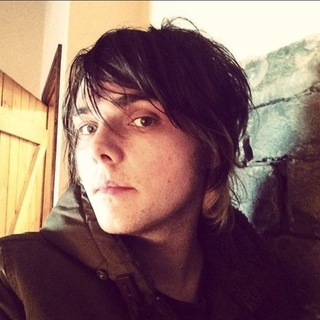 Telegram profile photo for gerard way c꩜nf & daily