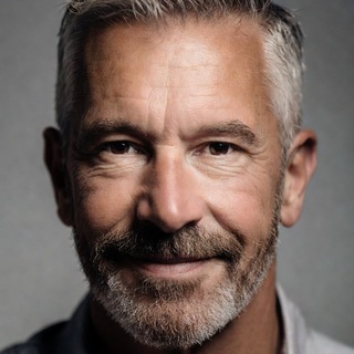 Telegram profile photo for Robert Thompson🧑🏻💻