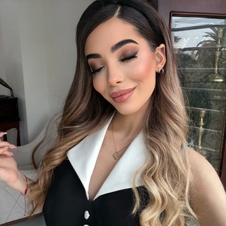 Telegram profile photo for Dressed to slay.