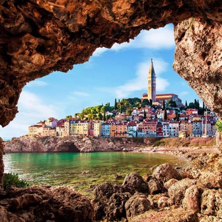 Telegram profile photo for Slovenia Real Estate (Coast)