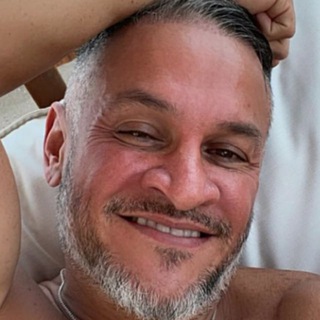 Telegram profile photo for Що виїбав Ектор Хіменес-Браво