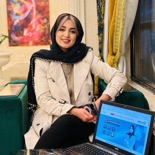 Telegram profile photo for English with "eleetalk"