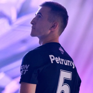 Telegram profile photo for Аналитик Петро