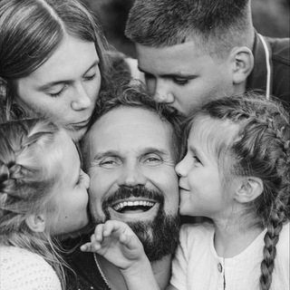 Telegram profile photo for Сергей Парфёнов | 365 писем моим детям