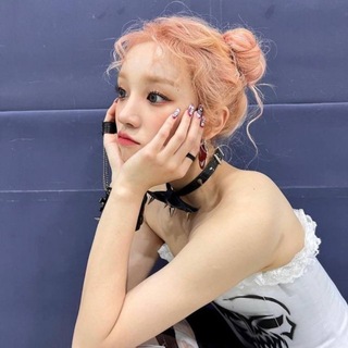 Telegram profile photo for Song Yuqi