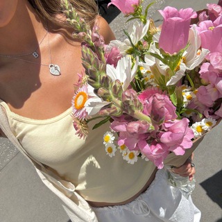 Telegram profile photo for дуɯиᴄᴛыᴇ цʙᴇᴛы🌷 |ʙᴇᴄᴇнний ʙᴀйб