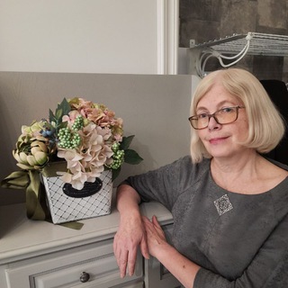 Telegram profile photo for Елена Влади. Разблокируй себя