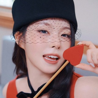 Telegram profile photo for nmixx o'clock