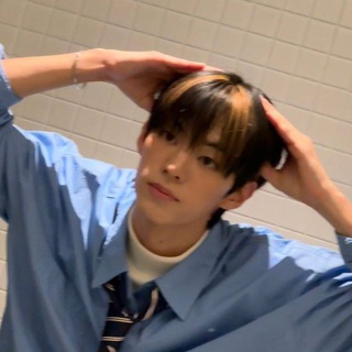 Telegram profile photo for Прайс K-pop wallpaper