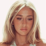 Telegram profile photo for Tate McRae Charts 📊