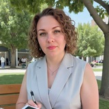 Telegram profile photo for Юлия Миргородская - живая, местами колючая