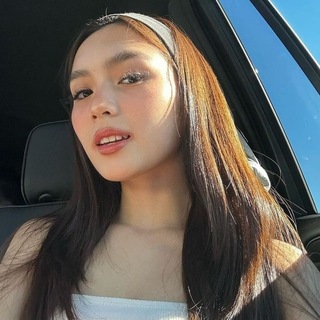 Telegram profile photo for 小龙-套图-人设【欧洲女】