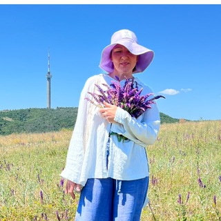 Telegram profile photo for ПРОБУЖДЕНИЕ ЖЕНЩИНЫ: Травы, Эфиры, Практики 🤘