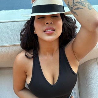 Telegram profile photo for Hollywood Sizzlings🥵🏖️👅