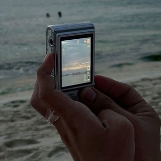 Telegram profile photo for «آخرین درخت بلوط.»