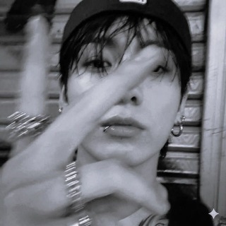 Telegram profile photo for 𝖣𝖺𝗋𝗄 𝗆𝗈𝗈𝗇⁷🕯
