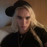 Telegram profile photo for 2hollis