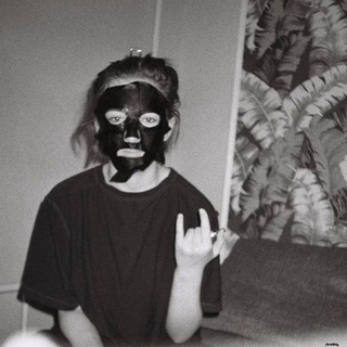 Telegram profile photo for Love me — Hate me.