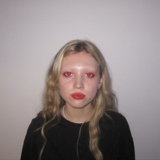 Telegram profile photo for alina, alian or alien?..