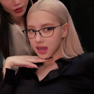 Telegram profile photo for › 𝖱𝗈𝗌𝖾𝗉𝗁𝗂𝗅𝖾