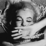 Telegram profile photo for 𝙈𝙖𝙧𝙞𝙡𝙮𝙣 𝙈𝙤𝙣𝙧𝙤𝙚