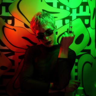 Telegram profile photo for Esentrica | where the neon shines