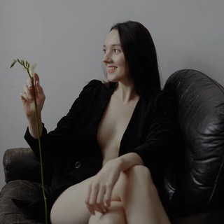 Telegram profile photo for Лиза о текстах и всем другом