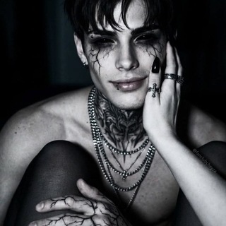 Telegram profile photo for 𝖢𝗋𝖾𝖾𝗉𝗒 𝗏𝖺𝗇𝖽𝖺𝗅𝗌