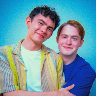 Telegram profile photo for Heartstopper моего сердца 🍂