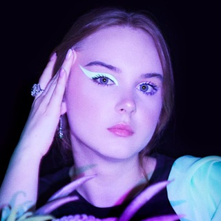 Telegram profile photo for Julia | 3D & AI Design