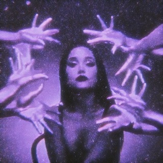 Telegram profile photo for 𝒴𝒪𝒰𝑅 𝒯𝒜𝑅𝒪𝐿𝒪𝒢𝒰𝐸 🔮