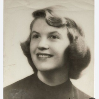 Telegram profile photo for -|sylvia plath✨
